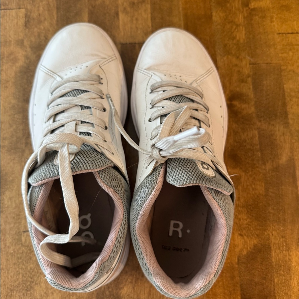 Women’s on cloud shoes